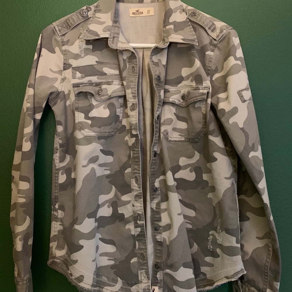 Hollister Camo Shaket! Shirt/jacket button up
